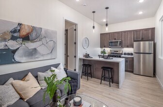 4678 Firestone St in San Diego, CA - Building Photo - Building Photo