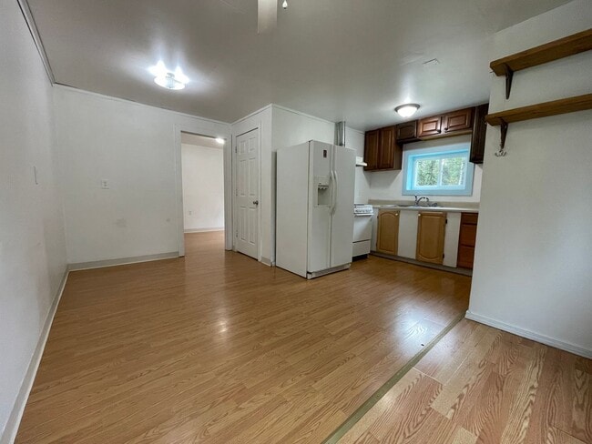 6442 Richardson Hwy in Salcha, AK - Building Photo - Building Photo