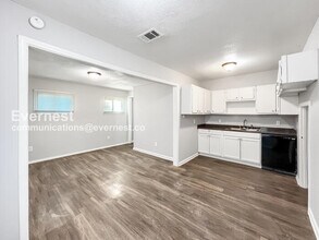 3647 S Deerwood Ave in Memphis, TN - Building Photo - Building Photo