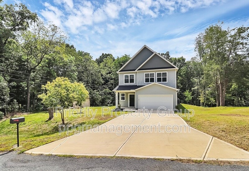 6618 Riverview Dr in Charlotte, NC - Building Photo