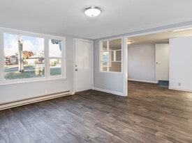 540 SE 151st Ave in Portland, OR - Building Photo