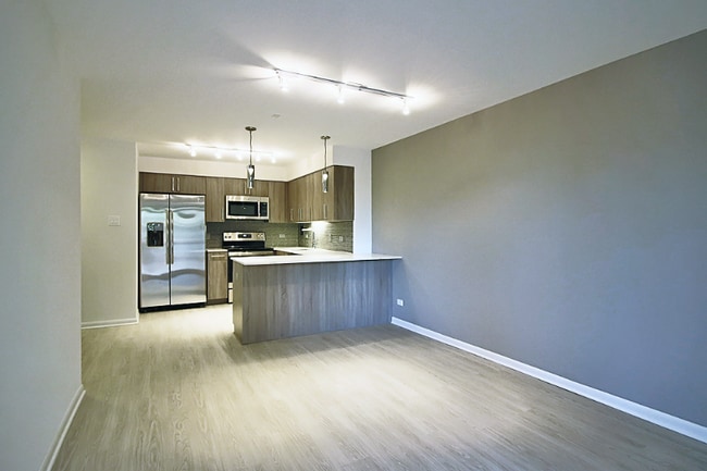 property at 929 S Ashland Ave