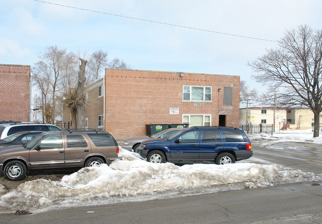 10448 Crown Rd in Franklin Park, IL - Building Photo - Building Photo