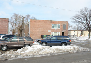 10448 Crown Rd in Franklin Park, IL - Foto de edificio - Building Photo