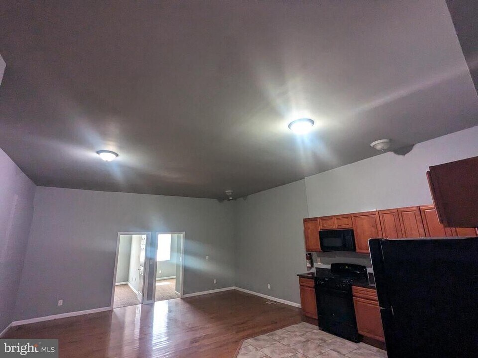 19 Lafayette St in Riverside, NJ - Building Photo