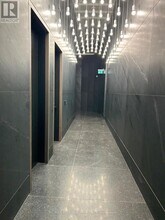 8 Interchange Wy in Vaughan, ON - Building Photo - Building Photo