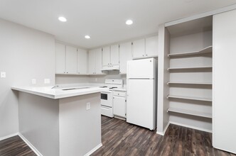 Lake View Park Apartments in Santee, CA - Building Photo - Interior Photo