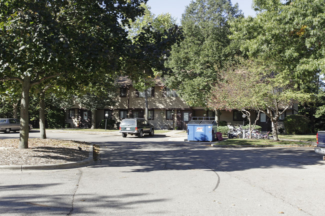 Ridgewood Oaks in Saugatuck, MI - Foto de edificio - Building Photo