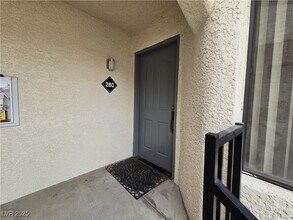 8455 W Sahara Ave in Las Vegas, NV - Building Photo - Building Photo