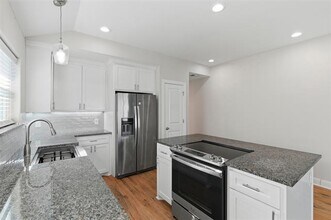 802-804-804 N Broughton St in Sherman, TX - Building Photo - Building Photo