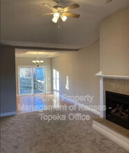 4335 NW 53rd Terrace in Topeka, KS - Building Photo - Building Photo