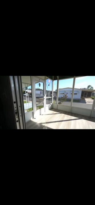 6700 150th Ave N in Clearwater, FL - Foto de edificio