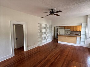 4666 Iris St N in St. Petersburg, FL - Building Photo - Building Photo