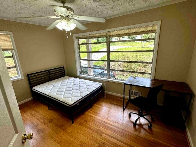 property at 1962 Maple Dr