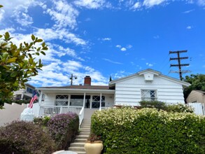 1905 Elanita Dr in Los Angeles, CA - Building Photo - Building Photo