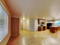 16956 SE 183rd Pl in Renton, WA - Foto de edificio - Building Photo