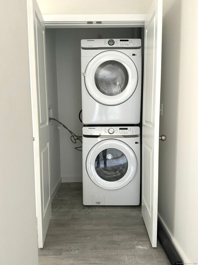 79 Lawrence St-Unit -Unit 4 in New Haven, CT - Building Photo - Building Photo