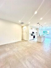 562 Kilimanjaro Dr in Kissimmee, FL - Building Photo - Building Photo
