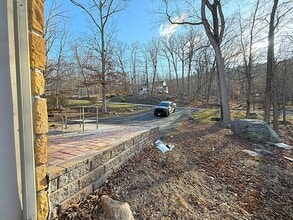 6486 Decker Rd in Bushkill, PA - Building Photo - Building Photo