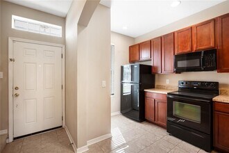 6967 Towering Spruce Dr in Riverview, FL - Building Photo - Building Photo