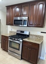7711 Arroyo Vista Ave in Rancho Cucamonga, CA - Foto de edificio - Building Photo