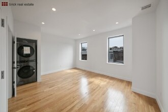 1860 Flushing Ave in Flushing, NY - Building Photo - Interior Photo