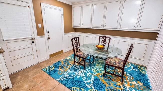 property at 7919 Montglen Dr