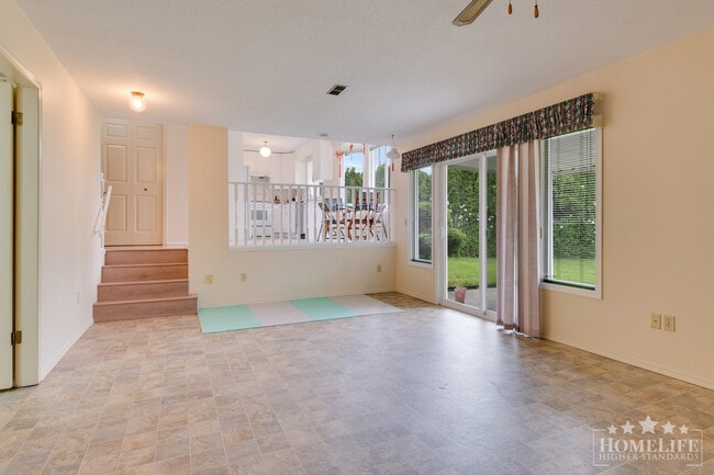 7172 Circle Dr in Chilliwack, BC - Building Photo - Building Photo