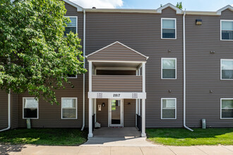 Turnbridge Condominiums in Council Bluffs, IA - Building Photo - Building Photo