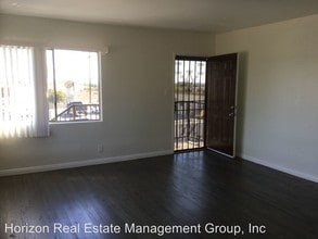 10643 Crenshaw Blvd in Inglewood, CA - Building Photo - Building Photo