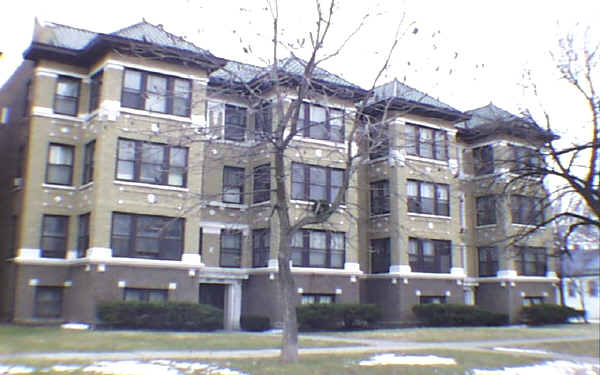 400 N Taylor Ave in Oak Park, IL - Foto de edificio