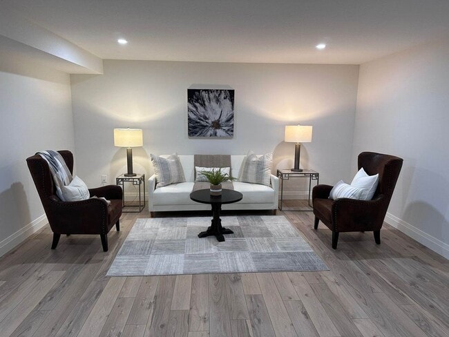 property at 601 Sweetbay Cres