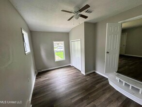 521 N Park Ln in Jackson, MS - Building Photo - Building Photo