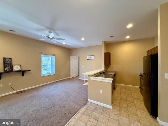 2 S 3rd St in Oxford, PA - Building Photo - Building Photo