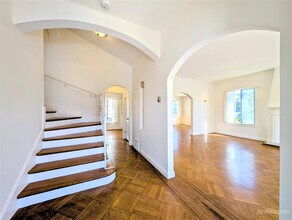 300 Eucalyptus Dr in San Francisco, CA - Building Photo - Building Photo