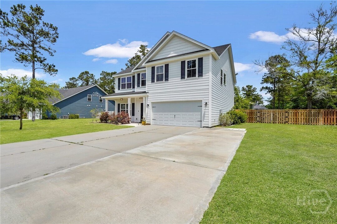 163 Whitebark Trl in Richmond Hill, GA - Building Photo