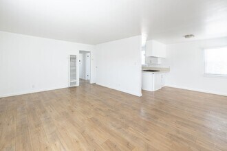 1521 E 2nd Street in Long Beach, CA - Building Photo - Building Photo