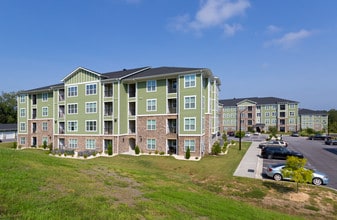 Foxwood Apartments in Raleigh, NC - Foto de edificio - Building Photo