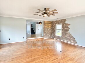 256 R Hunts Neck Rd in Poquoson, VA - Building Photo - Building Photo