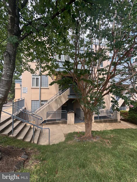6335 Stevenson Ave in Alexandria, VA - Building Photo - Building Photo