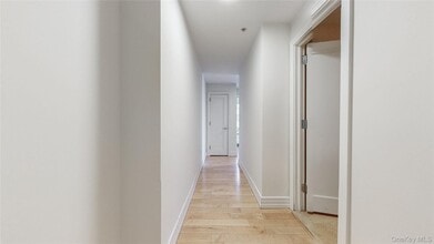 64-05 Yellowstone Blvd in Queens, NY - Building Photo - Building Photo