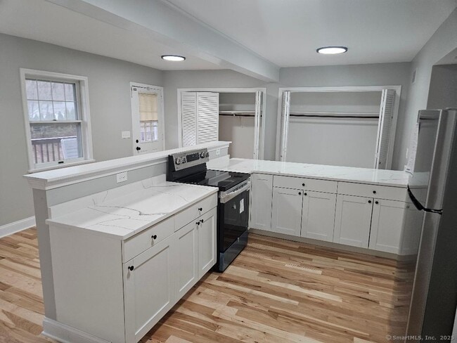 49 Great Hill Rd in Oxford, CT - Building Photo - Building Photo