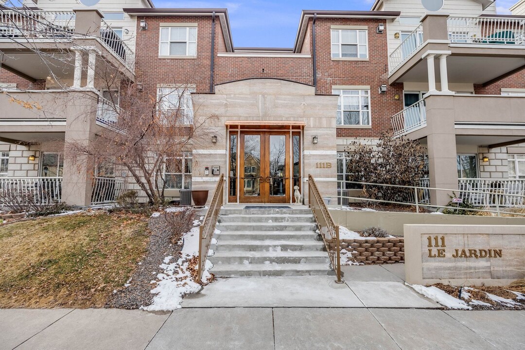 111 S Monroe St in Denver, CO - Building Photo