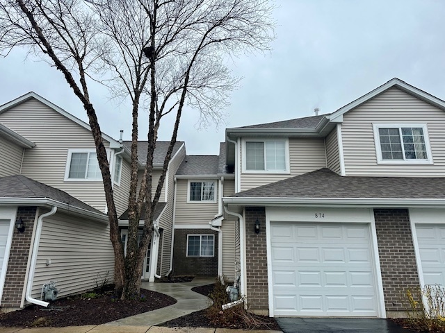 874 S Addison Ave in Lombard, IL - Building Photo