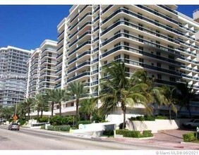 9595 Collins Ave in Surfside, FL - Building Photo - Building Photo