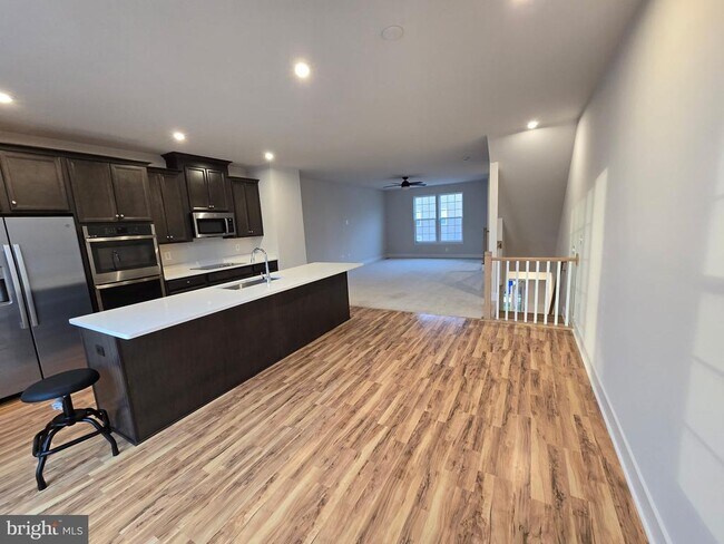 property at 10604 Sheffield Gln Ln