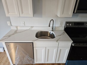 118 Winthrop St in Boston, MA - Building Photo - Building Photo