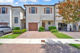 10011 SW 231st Ln in Cutler Bay, FL - Building Photo - Building Photo