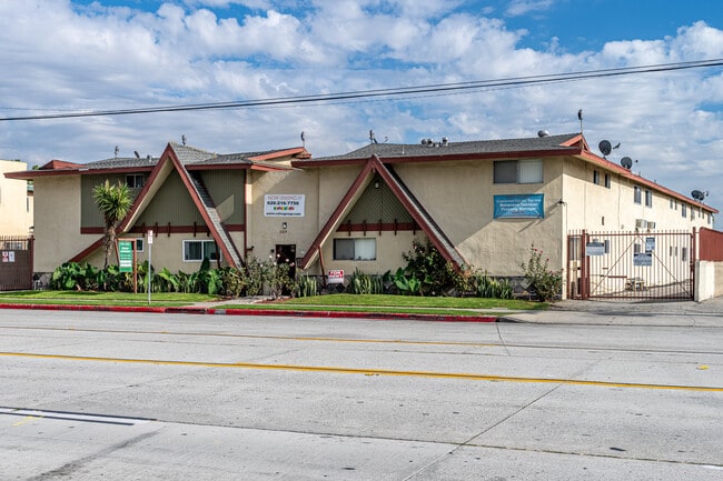 Regency-Baldwin Apartments in El Monte, CA - Building Photo - Building Photo