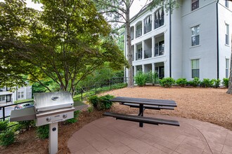 MAA Spring in Smyrna, GA - Foto de edificio - Building Photo